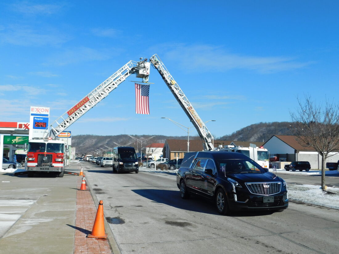 First responders pay their respects to late fire chief Lenz | News, Sports, Jobs - Vimarsana News
